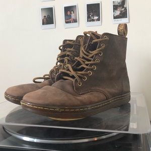 Tobías Dr. Martens Boots in Brown